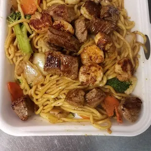 Hibachi  steak&amp;shrimp With  noodle  yummy yummy