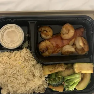 Shrimp and salmon hibachi no carrots