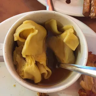 Horrible! Wonton Soup was basically the thickest wrapper with no meat, Huge selection but it all sucks..Never again!