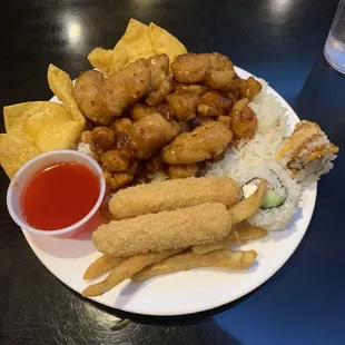 A variety of typical buffet foods, all of which tasted very good.