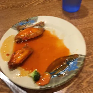Wings were tasty! Loved the sauce!