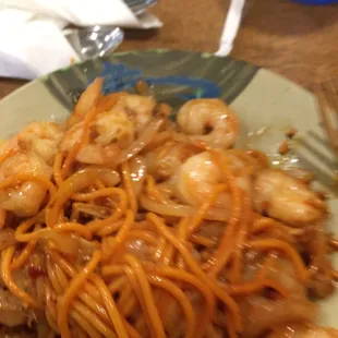 Shrimp and noodles fresh from the hibachi grill! I had shrimp in every bite !!