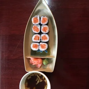 Salmon roll 1.99 lunch special
