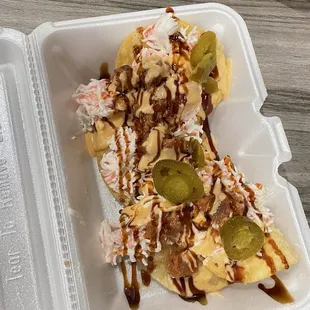 Crab and tuna nachos