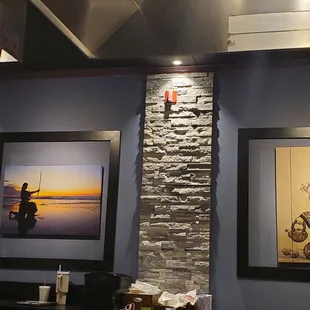 Decor similar to Sumo across the street.