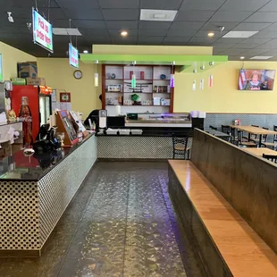 Facing the sushi station