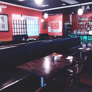 sushi and sashimi, interior