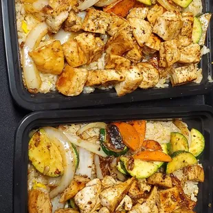 two containers of chicken and vegetables