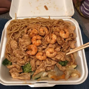 Hibachi chicken and shrimp with noodles