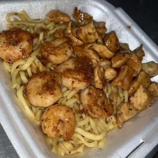 chicken and shrimp with noodles and no veggies