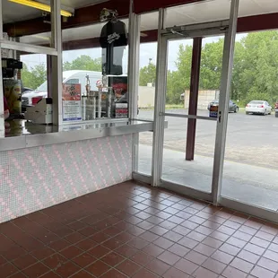 a view of the outside of a restaurant