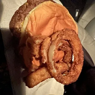 Cheeseburger &amp; onion rings