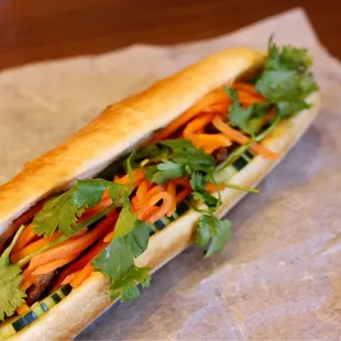 BBQ PORK BANH MI