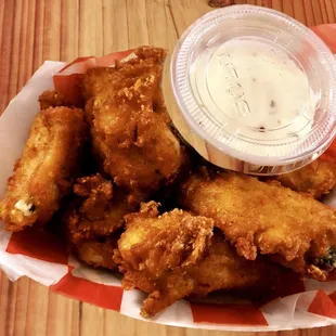 Spicy wing zings with Ranch dressing - $5. The BF enjoyed these wings a lot.
