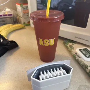 New Starbucks Cup &amp; a scrubber for utensils 1$ &amp; 2$