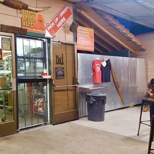 This is the whole place. The kitchen is on display.