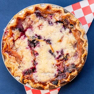 a blueberry pie
