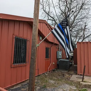 Everybody gets along here