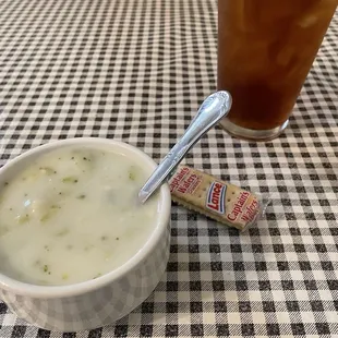 Broccoli Parmesan soup with peach tea.