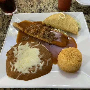 Hidalgo Bar and Grill
