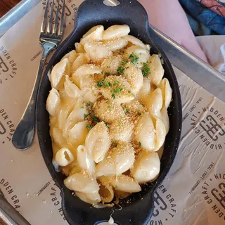 Smoked Gouda Mac & Cheese