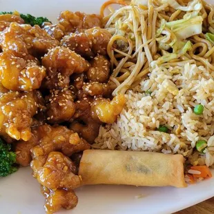 Sesame chicken combo plate