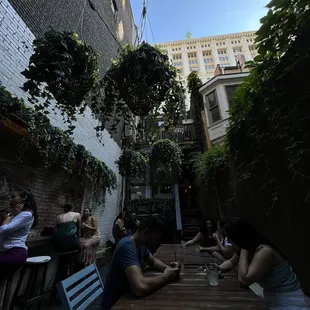 Back Patio Seating (There'a another seating area in the back that I didn't get in the pic)