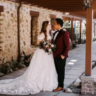 Love all the spaces at Hidden Oaks :) brianneelizabethphotography.com