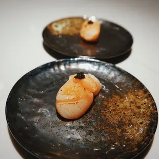 Dish 5: Hokkaido scallop with Siberian Caviar