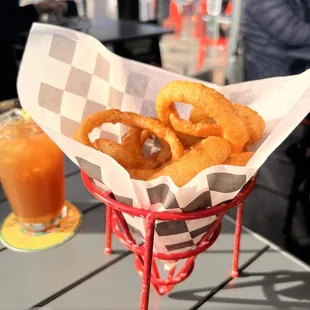 BEER BATTERED ONION RINGS