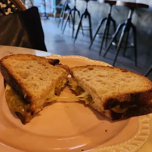 Grilled cheese with green chili