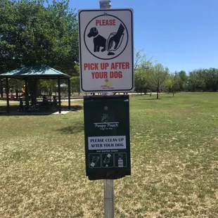 Doggy cleanup station