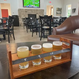 1st, 3rd and 4th are the IPAs - 2nd is the lager (background is the room to the right of the host stand)