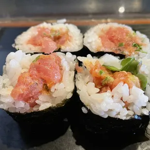 Spicy tuna roll