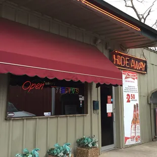 Outside the World Famous Hideaway Lounge off of Historic Route 66.