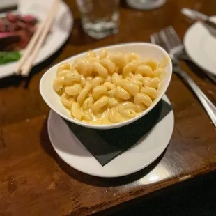 Macaroni and cheese side