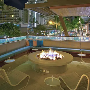 Outdoor Rooftop Fire pit seating area
