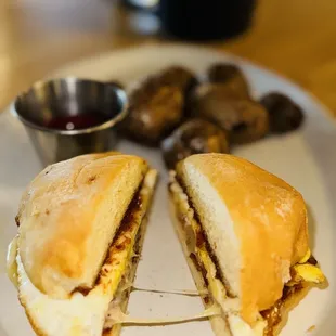 Townside Breakfast Sandwich W/over hard egg