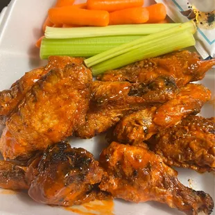 8 Piece Spicy and Hot Buffalo Wings