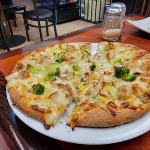 Chicken Alfredo Pizza