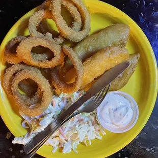 Fish with onion rings
