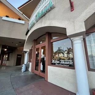 the entrance to the restaurant
