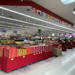 Multiple registers.  Last time it was a vintage cash register and the owner