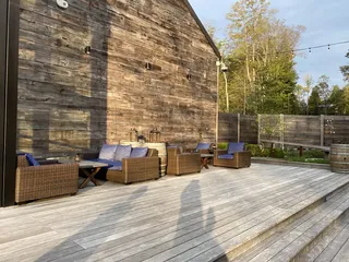 Sapphire Creek Winery & Gardens