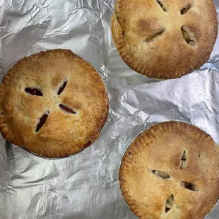 6" peach, apple, and blackberry!!