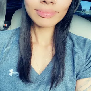 DesiRae V.
