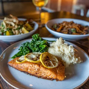 Spice rubbed cedar-plank salmon, roasted vegetables, roasted garlic mashed potatoes