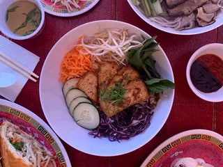 Lucy's Vietnamese Williamsburg