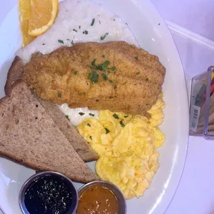 Catfish Grits &amp; Eggs