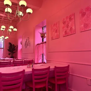 Georgias First Pink Cafe